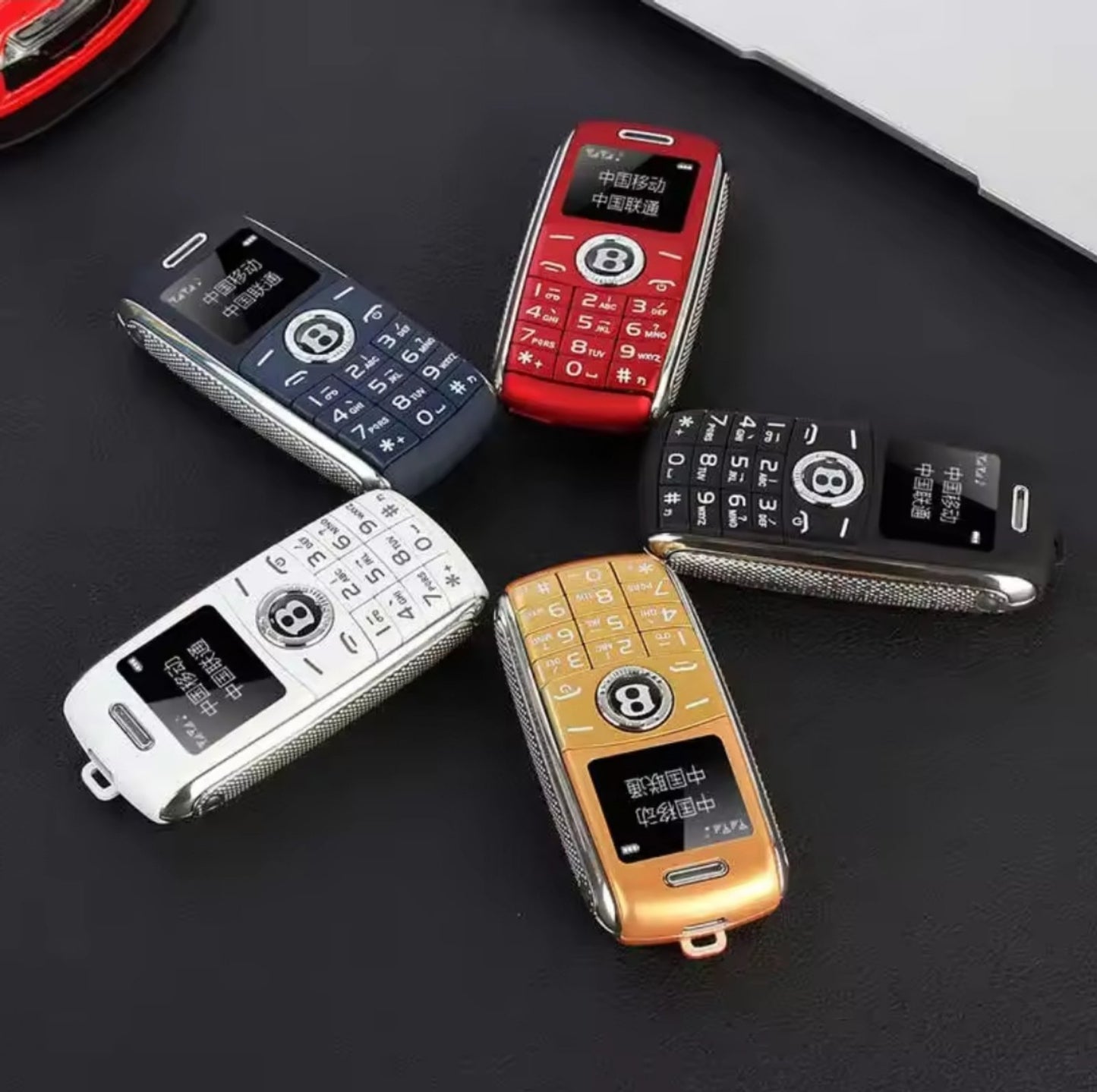 Mini telefon B X8...