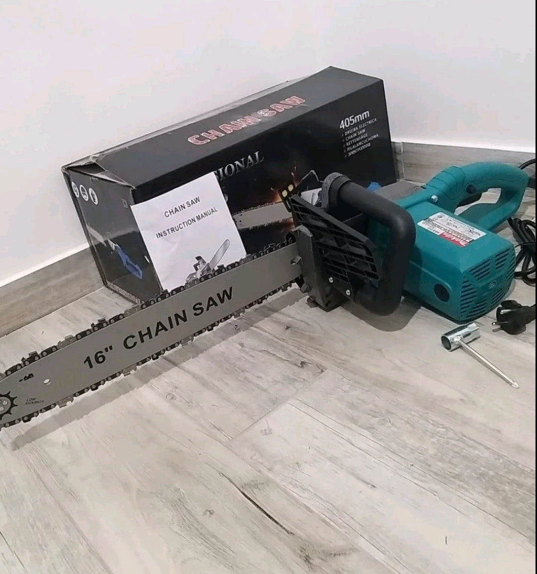 Elektricna Motorna testera sa macem od 16" na baterije ili struju...