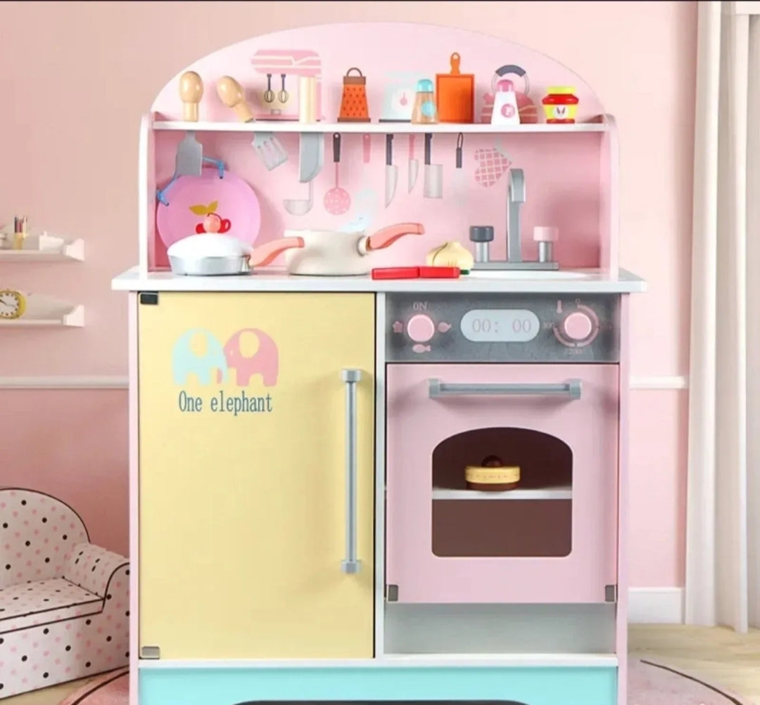 Decija kuhinja - drvena...