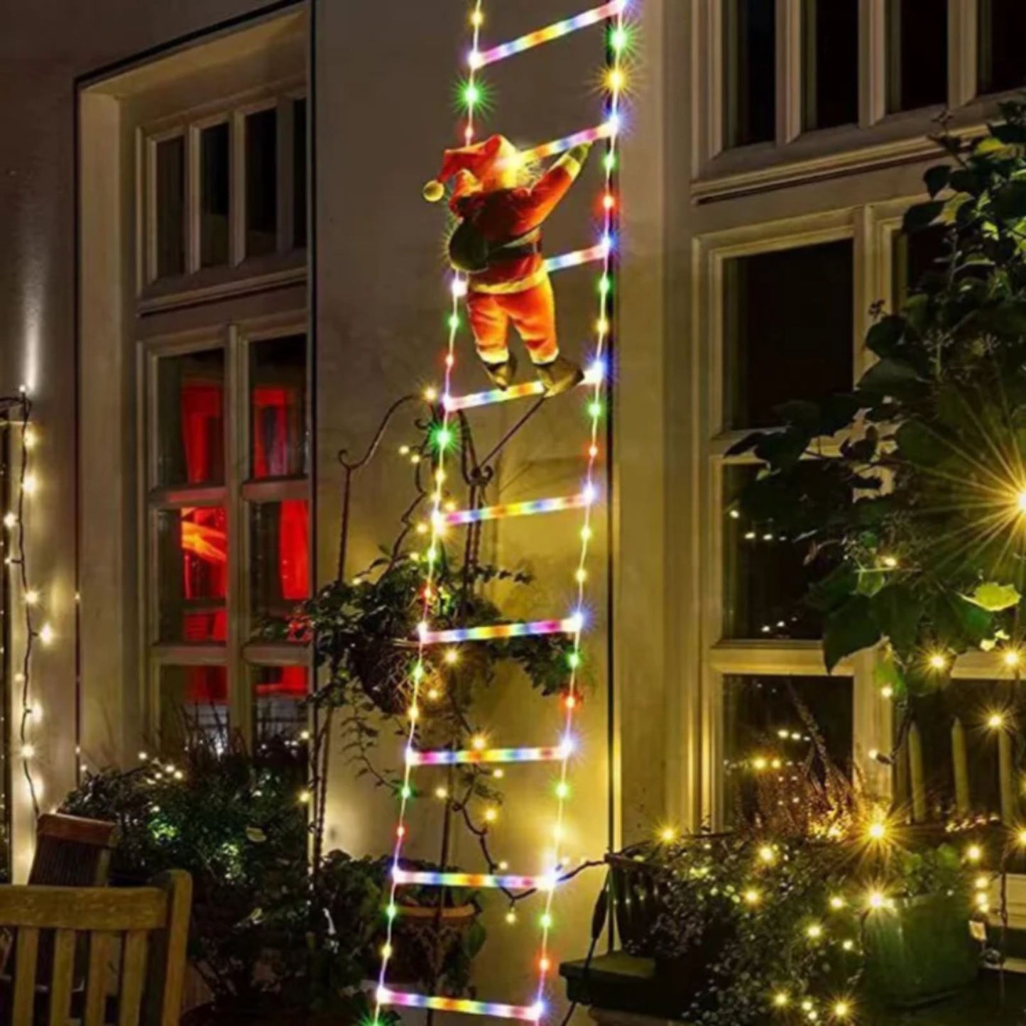 LED Penjuci Deda Mraz sa merdevinama...