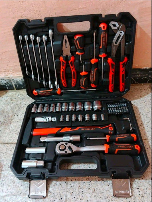 Komplet set alat od 58 delova u koferu...